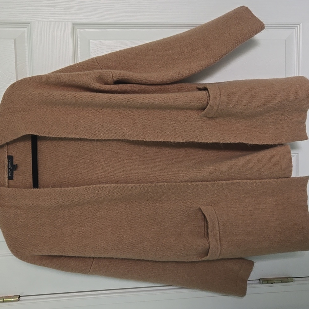 Banana Republic Cozy Cardigan Sweater Women's Size XS/S Tan Front Pockets